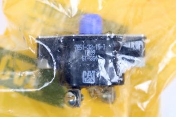 BREAKER, 15 AMP resmi